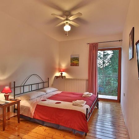 Rooms And Apartment Feral Rovinj Eksteriør billede