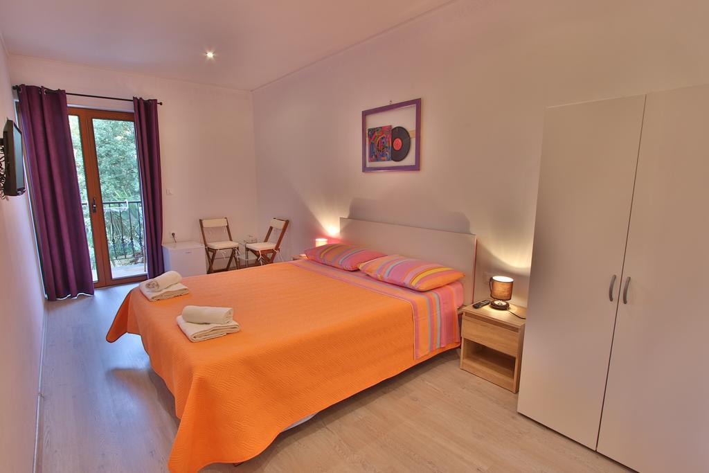Rooms And Apartment Feral Rovinj Eksteriør billede