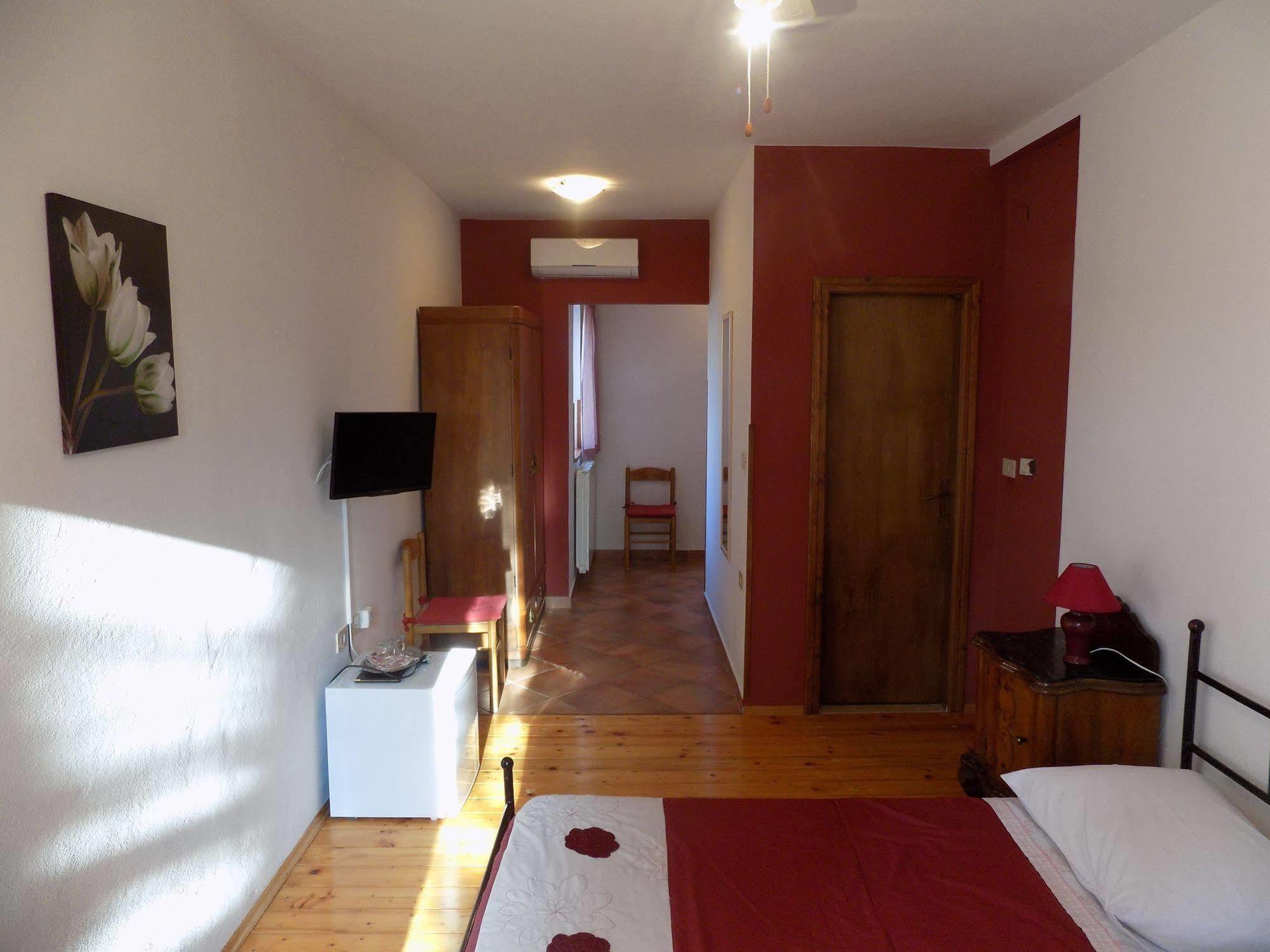 Rooms And Apartment Feral Rovinj Eksteriør billede