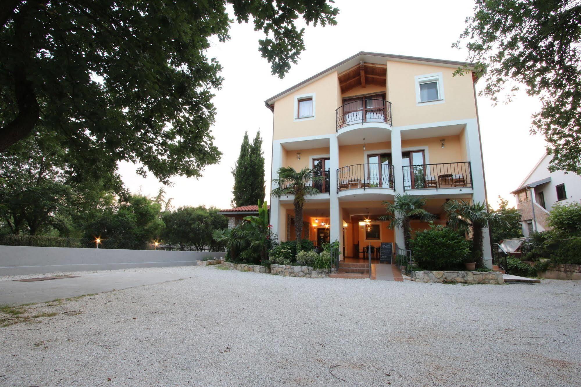 Rooms And Apartment Feral Rovinj Eksteriør billede