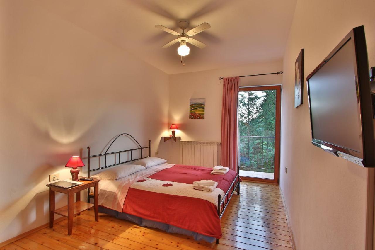 Rooms And Apartment Feral Rovinj Eksteriør billede